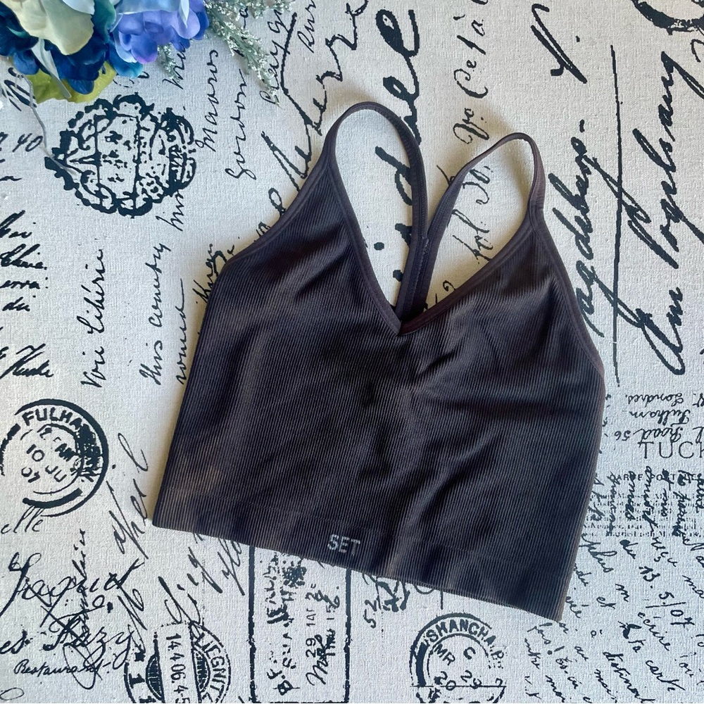 SET Active ScupltFlex Ribbed V Halter Tank + Leggings Set in Espresso Size M - Picture 12 of 15